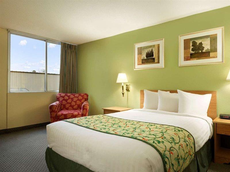 Travelodge By Wyndham Sturgis Extérieur photo