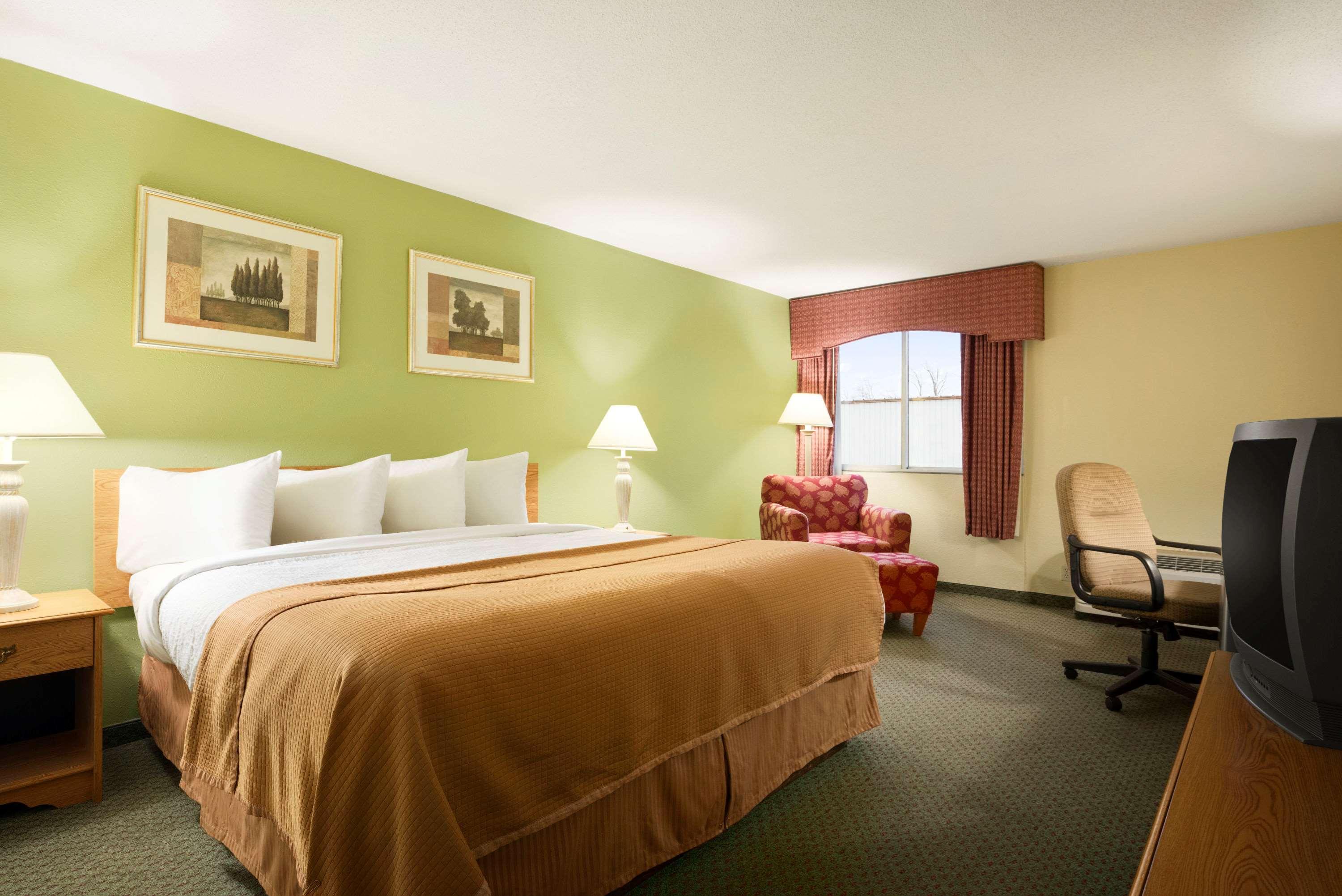 Travelodge By Wyndham Sturgis Extérieur photo