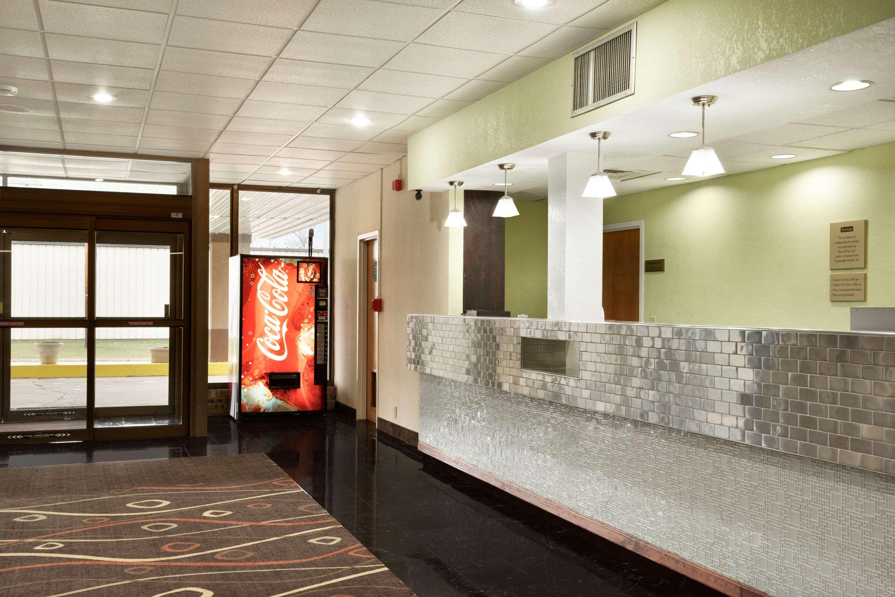 Travelodge By Wyndham Sturgis Extérieur photo