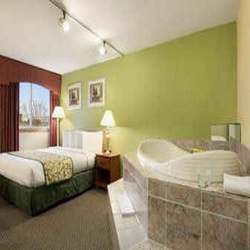 Travelodge By Wyndham Sturgis Extérieur photo