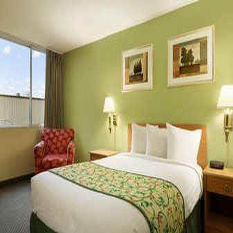 Travelodge By Wyndham Sturgis Extérieur photo
