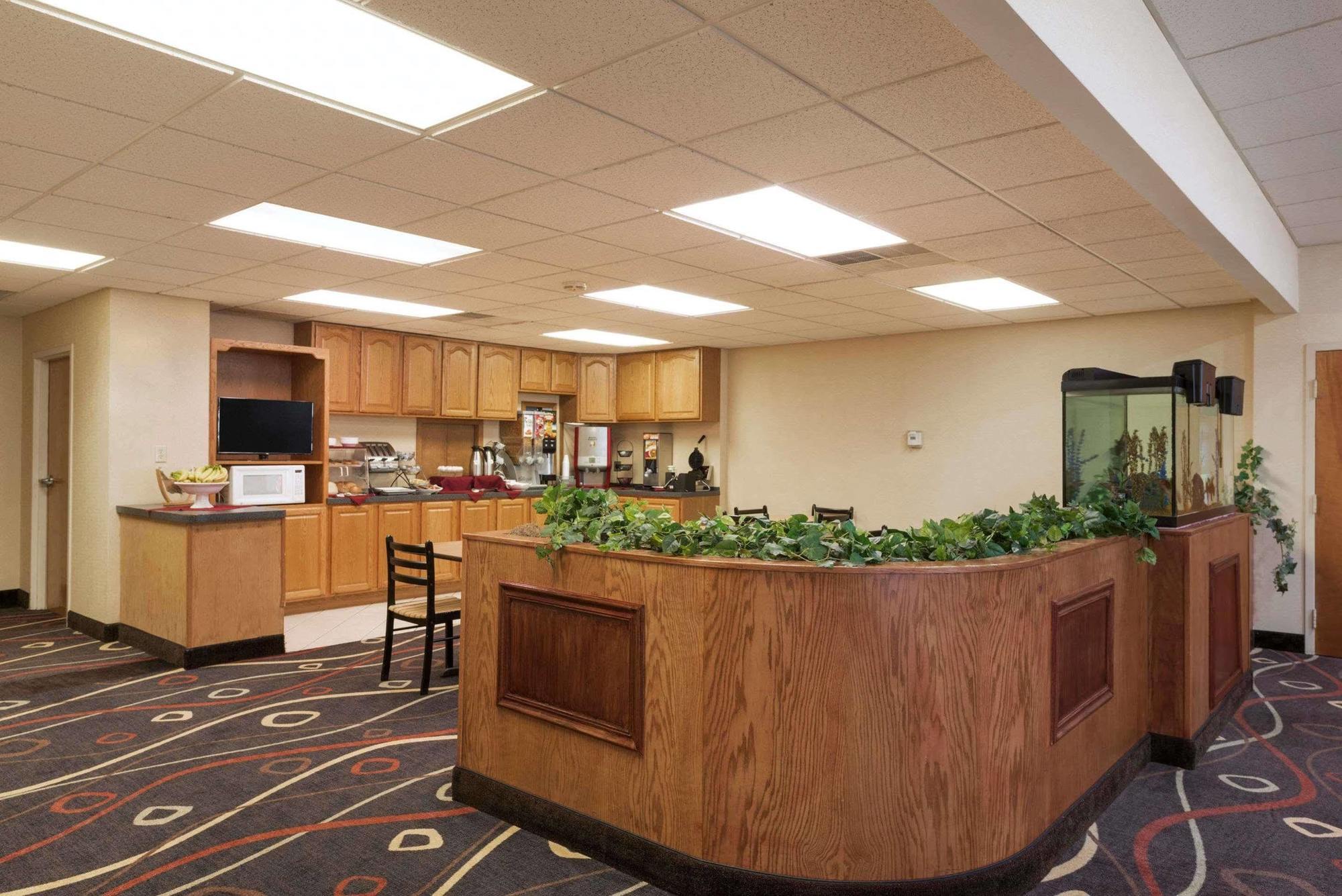 Travelodge By Wyndham Sturgis Extérieur photo